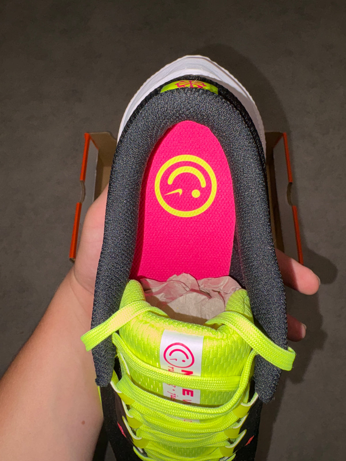 Nike Windflo 10 - Volt/ Black