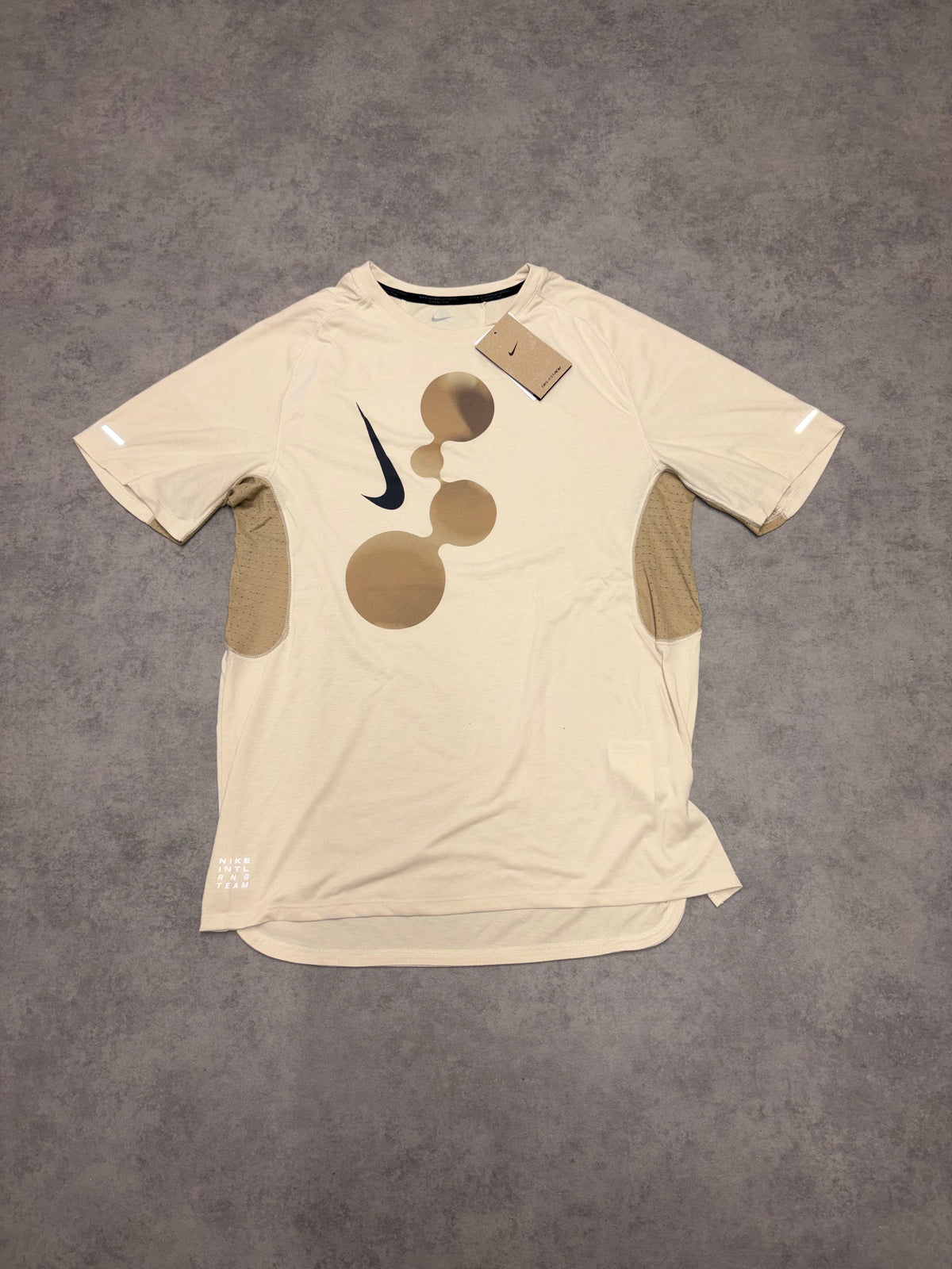 Nike Trail Top - Cream & Brown